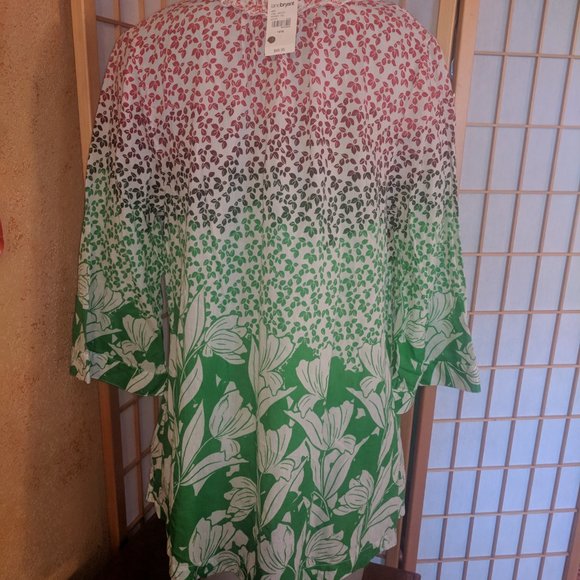 Lane Bryant, NEW with tags, top, size 14/16. FINAL PRICE DROP 💧💧 💧 - Picture 4 of 5